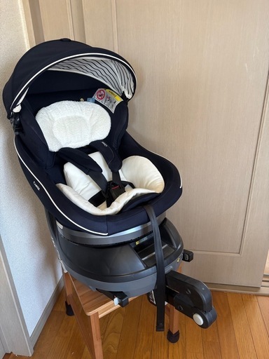 Combi クルムーヴスマートisofix 新生児から可能チャイルドシート (ま