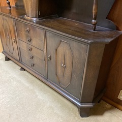 アンティークキャビネットの画像