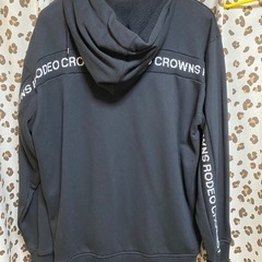 ロデオクラウンズ　パーカー　ジップ　黒　迷彩　の画像