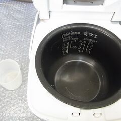 IH炊飯ジャー 3.5合炊き 三菱電機　NJ-SE063-W　2012年製の画像