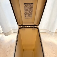 【美品】密閉性が高い！ニオイ対策に最適◎ アスベル ゴミ箱 30L プッシュペールの画像