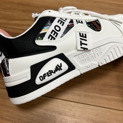 新品未使用　スニーカーの画像