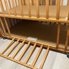 ベビーベッドの画像