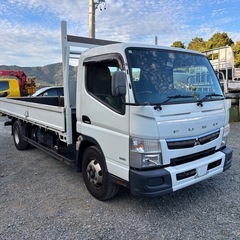 三菱ふそう　キャンター　積載４．５ｔ　ワイド超ロング平ボディの画像
