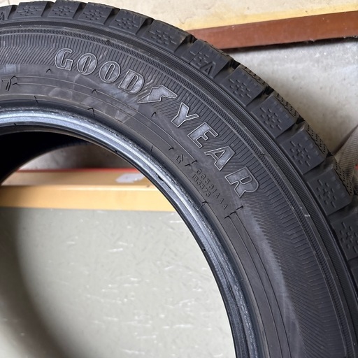 155/65R14グッドイヤースタッドレスタイヤ4本セット