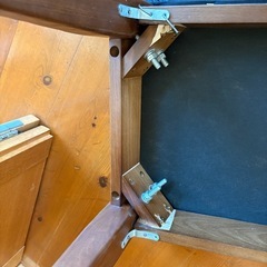 ダイニングテーブルの画像