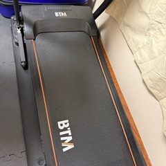 電動ルームランナー　　ウォーキングマシーン　　ランニングマシーン
の画像