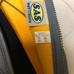 SAS ウエットスーツ  厚さ5mm程度 小さめの画像