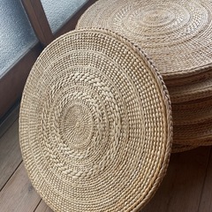 藤の座布団(小)の画像