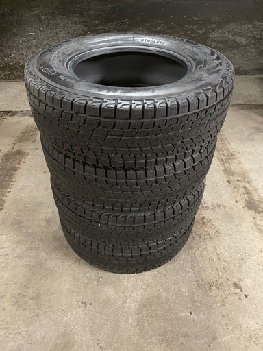 イボ残りあり 2022年製 235/70R16 アイスガード　G075 ヨコハマ 9.5分山 4本セット 表面薄溝の残りあり