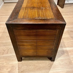 バリ風キャビネットの画像