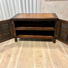 バリ風キャビネットの画像