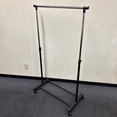 ハンガーラックの画像