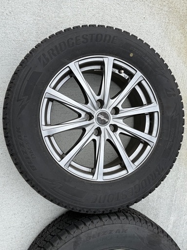 ブリヂストン スタッドレスタイヤ 17インチ　ホイール　ナット付属