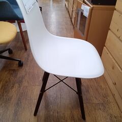 ★リユースのサカイ水戸店★ダイニングチェアホワイトH×D×Wクリーニング済みMT6404の画像