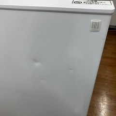 「安心の1年保証付。【２ドア冷蔵庫 ニトリ NTR-140WH 2022年製 140L 48L ヘコミ・ドアポケットワレ】取りに来れる方限定。」 の画像
