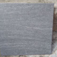 300角土間タイルの画像