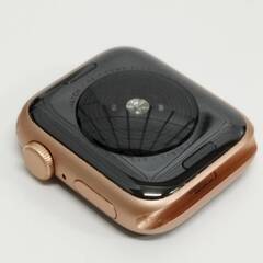 Apple Watch SE 第1世代/GPS/40mm/A2351/ゴールド〈MKQ03J/A〉 (5)の画像
