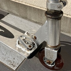 Razor キックボード シルバーの画像