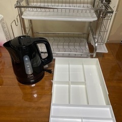 キッチン用品3点セット☆水切りかご・T-FALケトル・カトラリースタンドの画像
