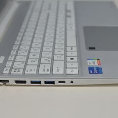 中古良品ノートパソコン 東芝 P1-C8VD-BS Windows11+office 爆速SSD1TB core i7-1260P/メモリ32GB/15.6インチ/無線内蔵/webカメラ搭載の画像