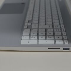 中古良品ノートパソコン 東芝 P1-C8VD-BS Windows11+office 爆速SSD1TB core i7-1260P/メモリ32GB/15.6インチ/無線内蔵/webカメラ搭載の画像