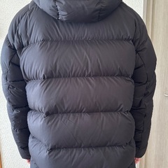 ほぼ新品ルルレモンのメンズダウンジャケット黒の画像
