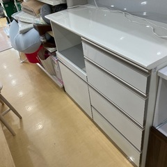 【軽トラック貸出サービス有】　綾野製作所　レンジボード　２枚扉　引き出し付き　傷・汚れ有り　シルバー×ホワイトの画像