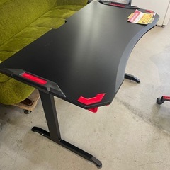 【ゲーミングチェア】【ゲーミングテーブル】【ニトリ】クリーニング済み【管理番号12611】九の画像