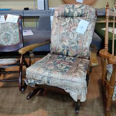 【愛品倶楽部柏店】飛騨産業 ロッキングチェア&オットマン 穂高 キツツキマーク 布日焼け&座ゴム劣化有り 現状要確認!!の画像