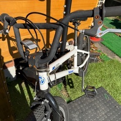  HILAND ハイランド BMXバイク 20インチ BMX自転車 スタントアクション 初心者に最適 高炭素鋼フレーム トライアルバイク ホワイトの画像