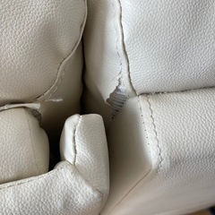 【ニトリ】電動リクライニングソファ 3人掛け 本革 アイボリー 中央テーブル付き（旧型）の画像