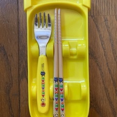 アンパンマン、はし、フォークの画像