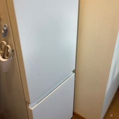 ニトリのダブルベッド 洗濯機 冷蔵庫 カーテン ガス台 照明器具3個 食器などの画像