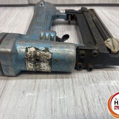 【中古】日立 25mm ベビタッカ 現状品(おさえながらじゃないと打てません)【ハンズクラフト沖縄豊見城店】の画像