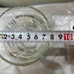 ガラスコップの画像