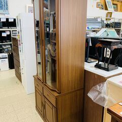 【ジモティー割引で最大15％OFF⭐️】ガラス扉 食器棚 ダークブラウンの画像