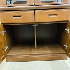 【ジモティー割引で最大15％OFF⭐️】ガラス扉 食器棚 ダークブラウンの画像