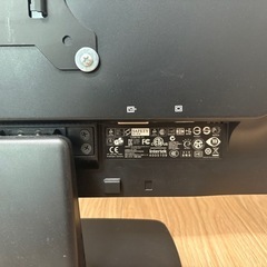 無料PCモニター　電源つきます　ひび割れなしの画像
