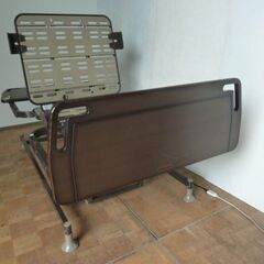 【中古】フランスベッド 3モーター 電動ベッド シングル リハテック RE02F 低床 280〜615mm リモコン 簡単操作 介護の画像