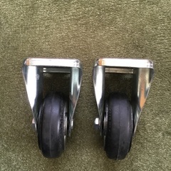 未使用　キャスター2個　直径100mmの画像