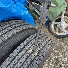 2トン　スタッドレスタイヤ車種？の画像