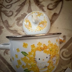 キティーちゃんの両手鍋の画像
