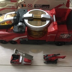 トミカ グレートアンビュランス ハイパーレスキューセット おもちゃ トランスフォーマー DVD付 中古 の画像