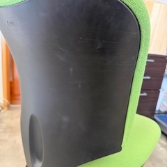 椅子キャスター付の画像