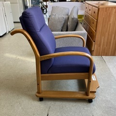 イ2511-409 希少！Karimoku キャスター付き アームチェア 手押し可能 ブルー キズ汚れ有り　の画像