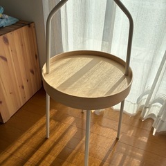 IKEA イケア　BURVIK ブールヴィーク  サイドテーブル、ホワイトの画像