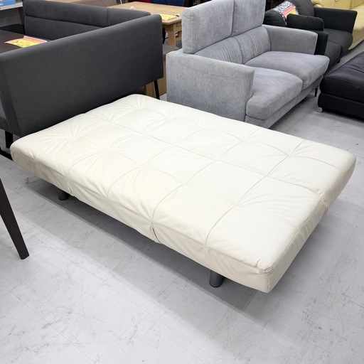 【美品‼️】ニトリ 180cm幅3人掛けソファベッド Nシールド 背もたれ•肘掛け角度調整可能 合成皮革ホワイト♪