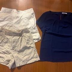 まとめ売りセット・ショートパンツ、トップス、カードケース、ショルダーポーチズの画像