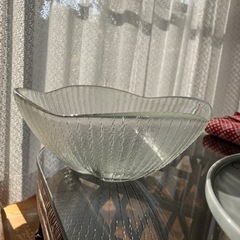 ガラスの深皿の画像